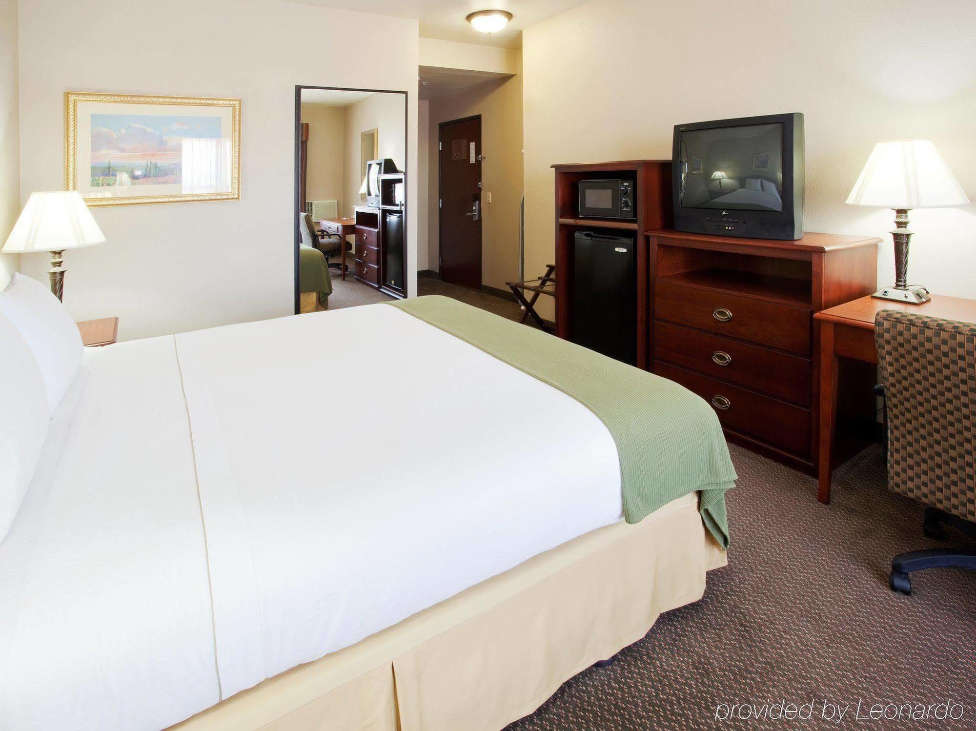 Holiday Inn Express- West Sacramento, An Ihg Hotel Habitación foto
